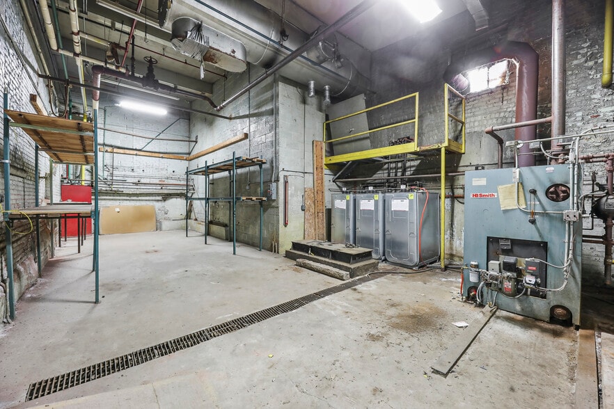 More Photos Of 1311 East St, Pittsfield Warehouse For Sale