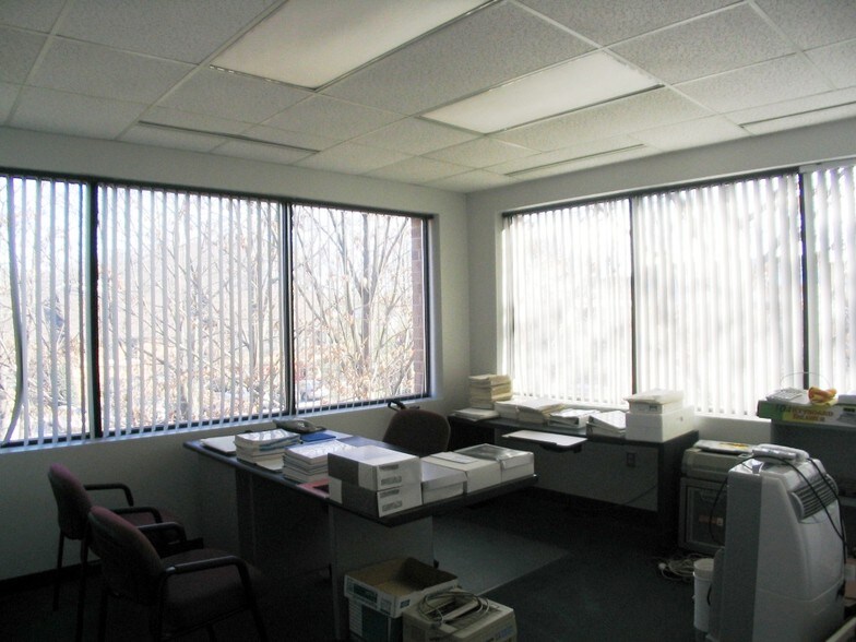 More Photos Of 6290 Montrose Rd, Rockville Office For Sale