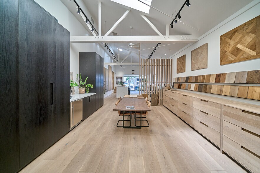 More Photos Of 130-134 S Robertson Blvd, Los Angeles Storefront For Sale