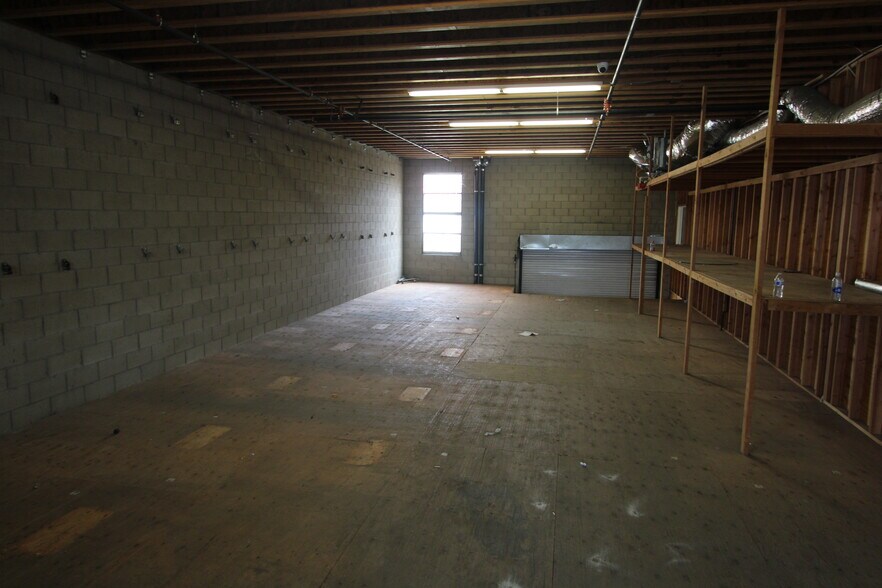 More Photos Of 429 S Flower St, Burbank Warehouse For Lease