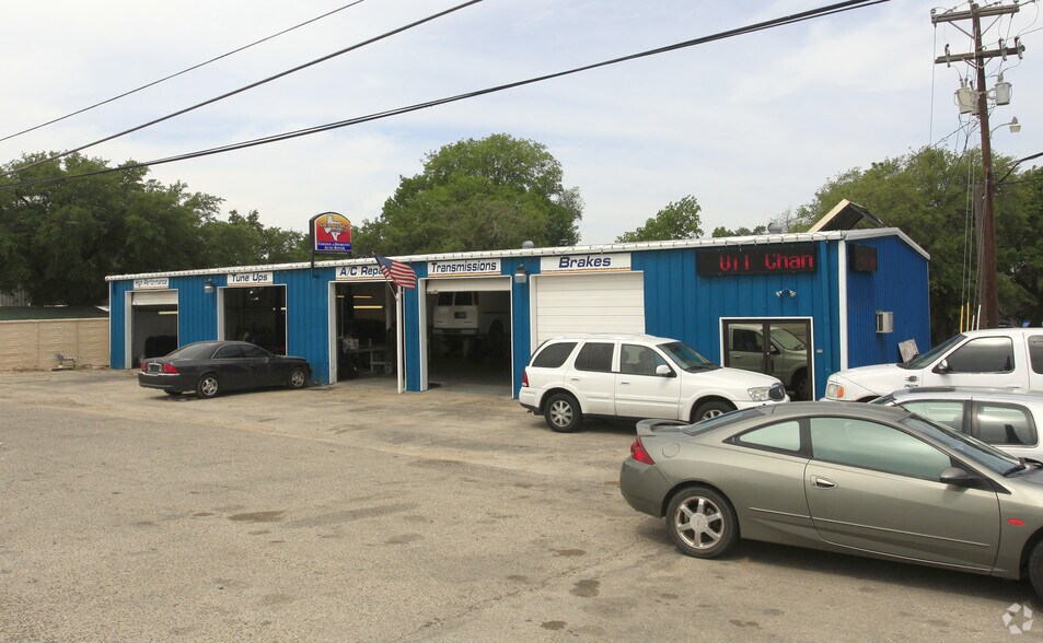 More Photos Of 10418 N FM 620, Austin Auto Repair For Sale