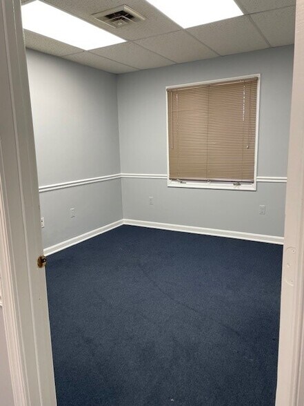 More Photos Of 4300 Ridgewood Center Dr, Dale City Office For Lease