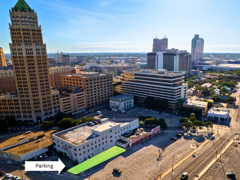 More Photos Of 425-427 S Saint Marys St, San Antonio Storefront Retail Office For Sale