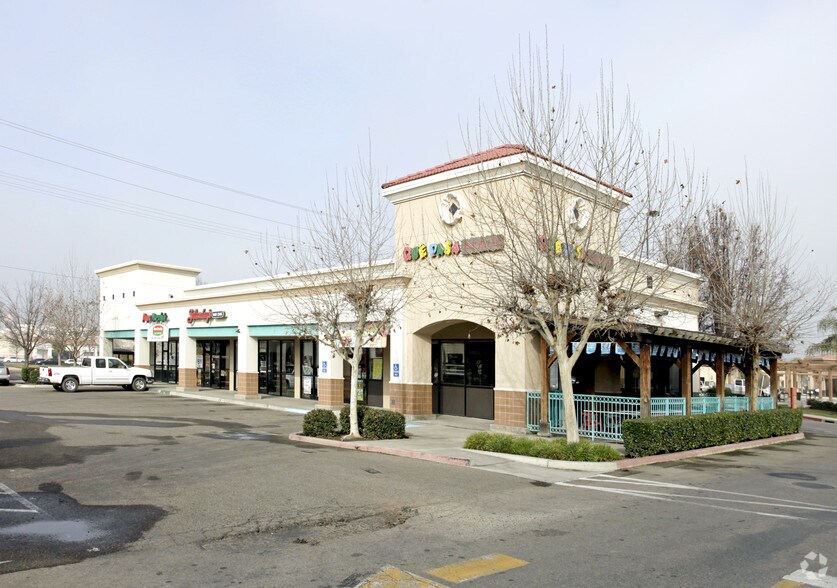 Primary Photo Of 1578-1586 Hillman St, Tulare General Retail For Lease