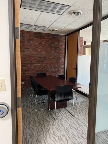 More Photos Of 8 Mountain View Ave, Colonie Office For Sale