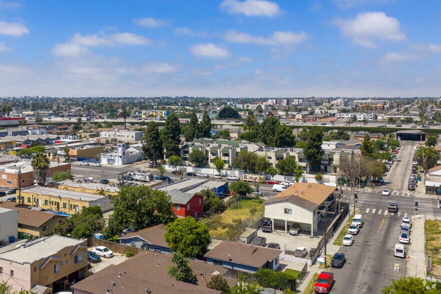 More Photos Of 8304 S Broadway, Los Angeles Land For Sale