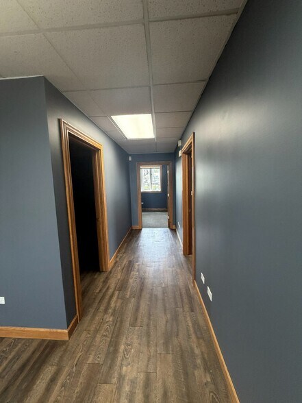 More Photos Of 72 East St, Crystal Lake Light Manufacturing For Lease