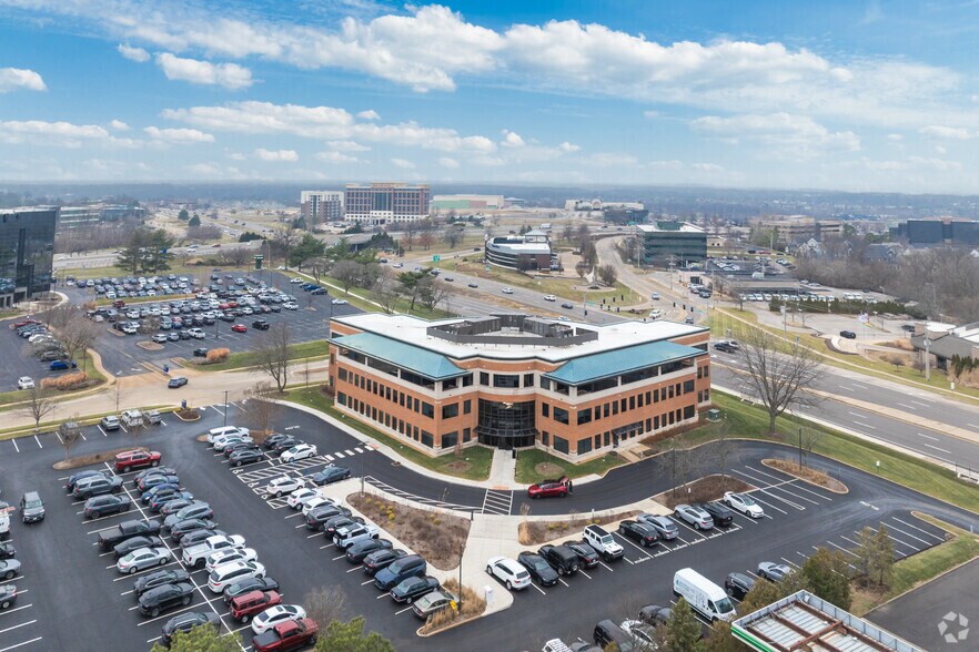 More Photos Of 16091 Swingley Ridge Rd, Chesterfield Office For Sale