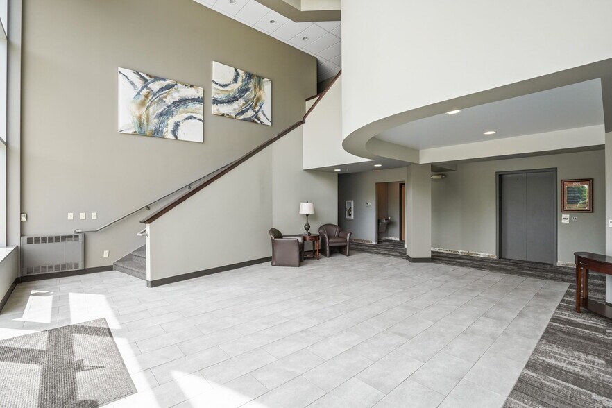 More Photos Of 4995 Bradenton Ave, Dublin Medical For Lease