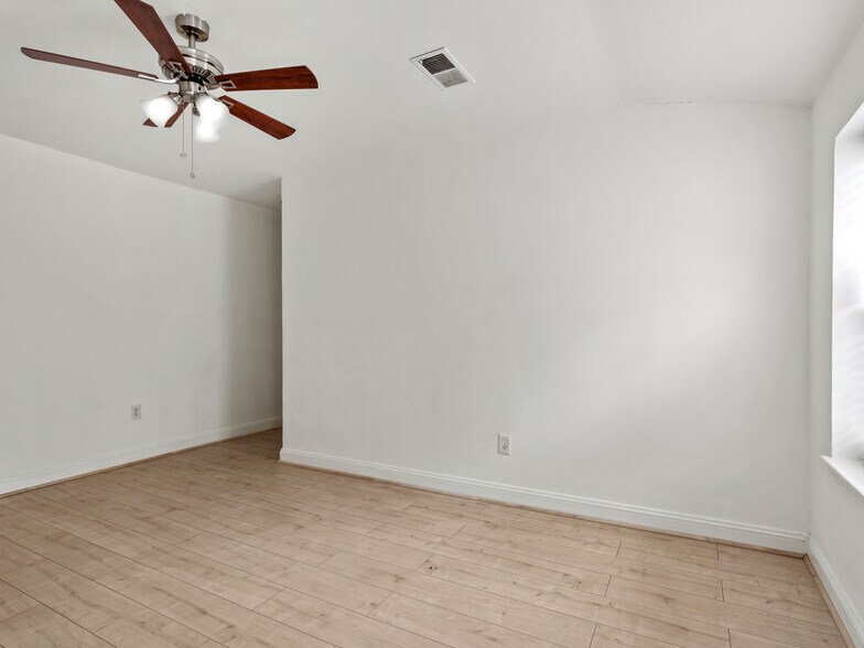 More Photos Of 1223 N St NW, Washington Apartments For Sale