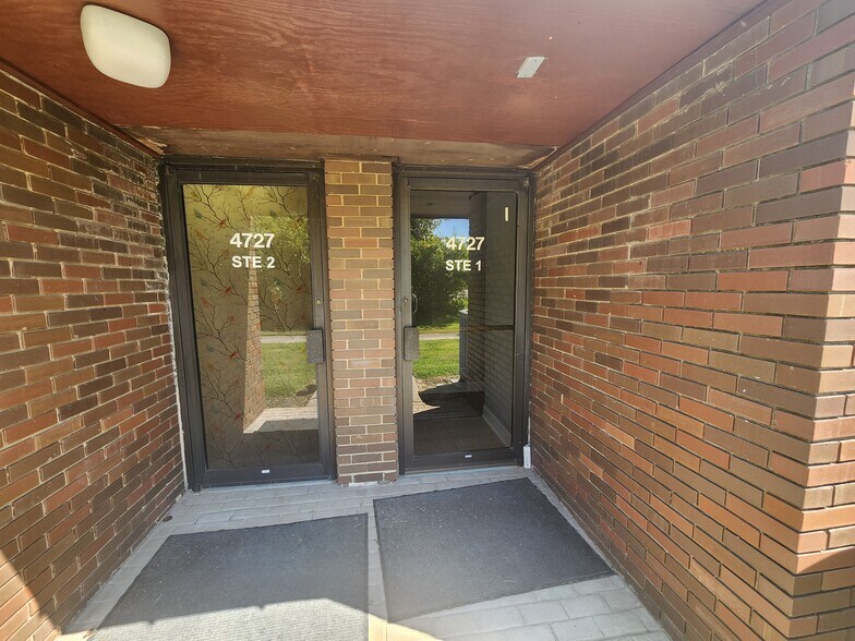 More Photos Of 4727 Cornell Rd, Blue Ash Office For Lease