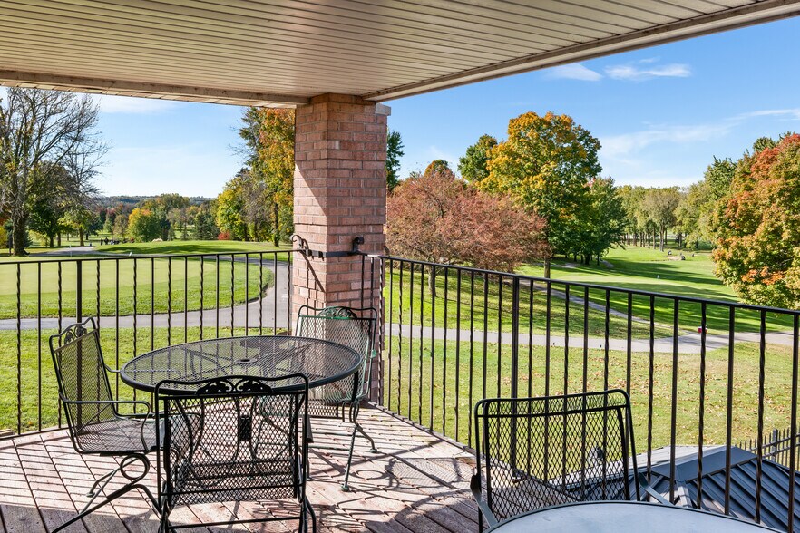 More Photos Of N8055 French Rd, Seymour Township Freestanding For Sale