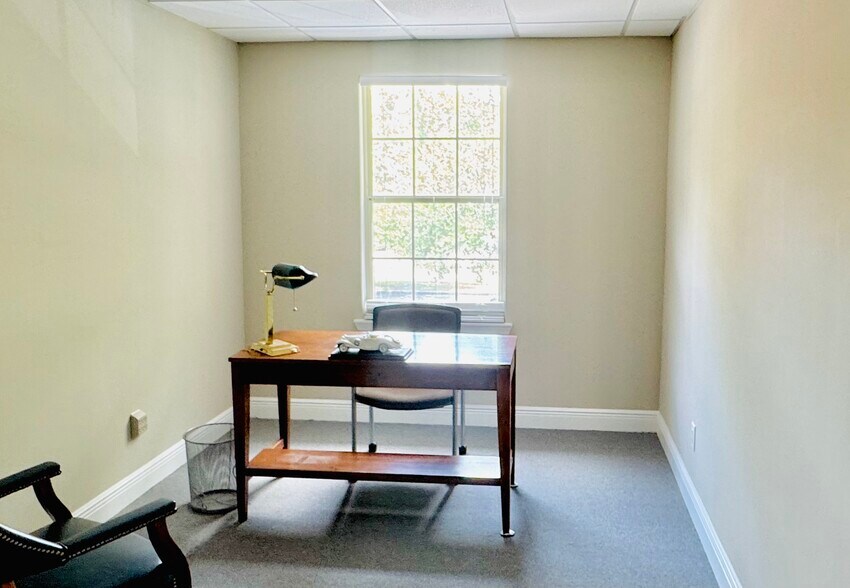 More Photos Of 3830 Williamsburg Park Blvd, Jacksonville Medical For Sale