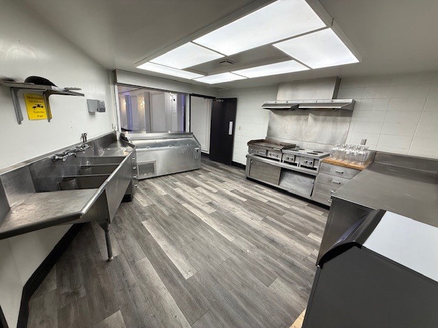 More Photos Of 2007 Yosemite Blvd, Modesto Office For Lease