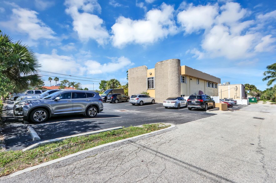 More Photos Of 731 N US Highway 1, Tequesta Medical For Sale