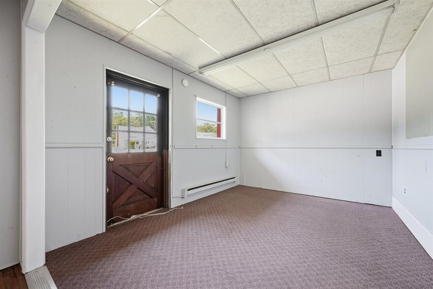 More Photos Of 90 N Franklin St, Pen Argyl Office Residential For Sale