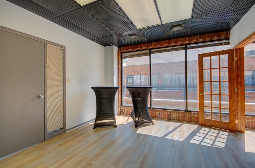 More Photos Of 1000 S Hamilton St, Lockport Loft Creative Space For Sale