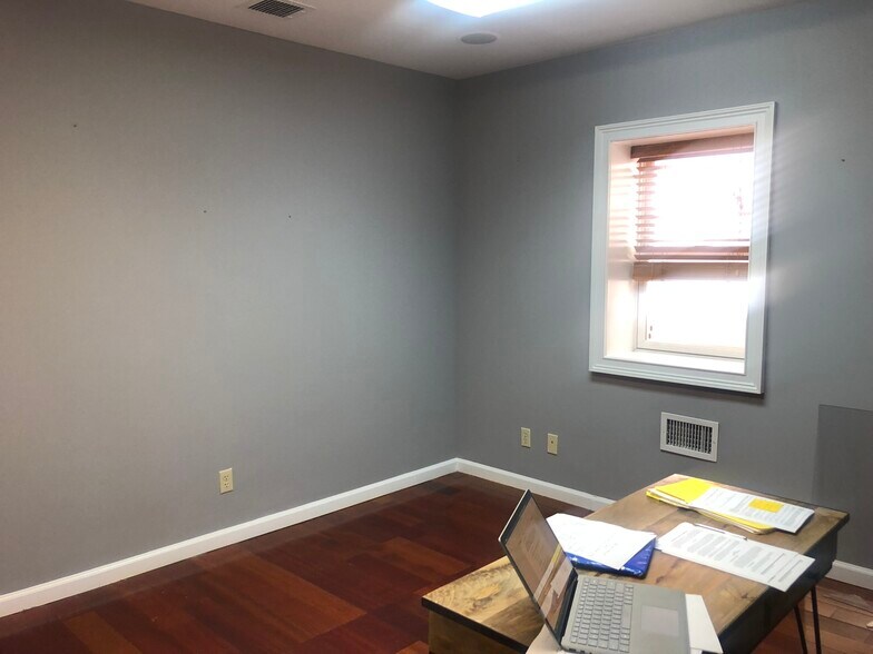 More Photos Of 151 W Carver St, Huntington Office For Sale