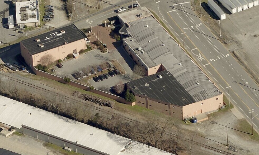 More Photos Of 807 W Ward Ave, High Point Office For Sale