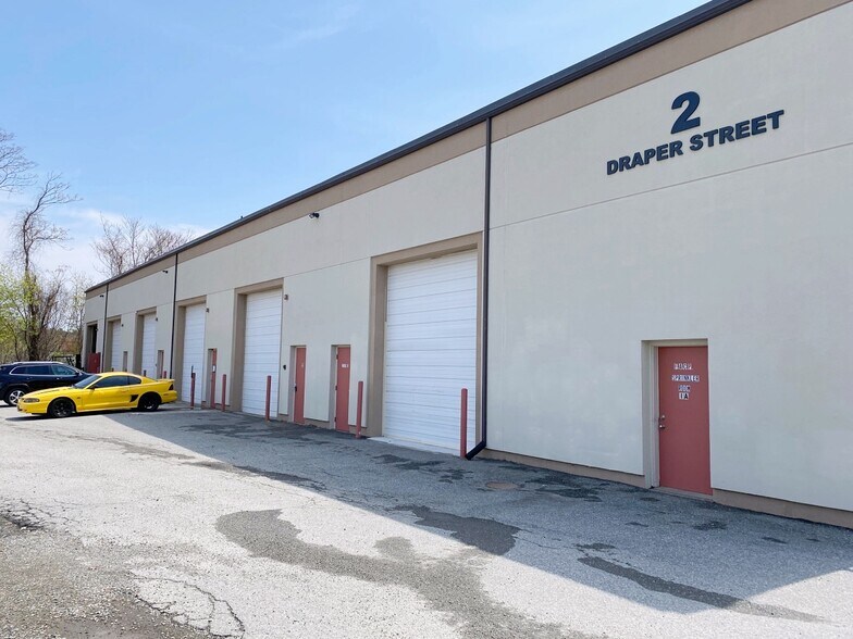 More Photos Of 2 Draper St, Woburn Warehouse For Lease