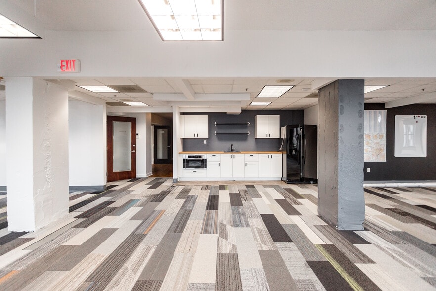 More Photos Of 1300 Broadway St, Detroit Office For Lease