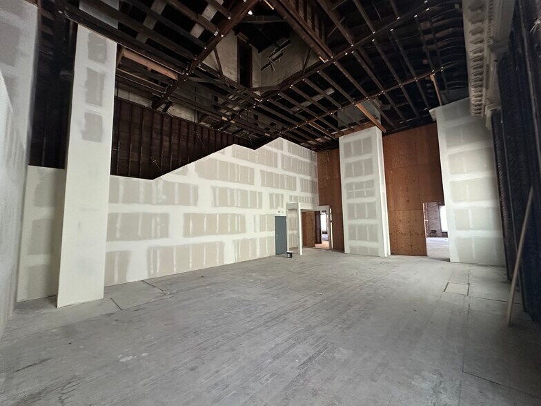 More Photos Of 82-96 E Santa Clara St, San Jose Office For Sale