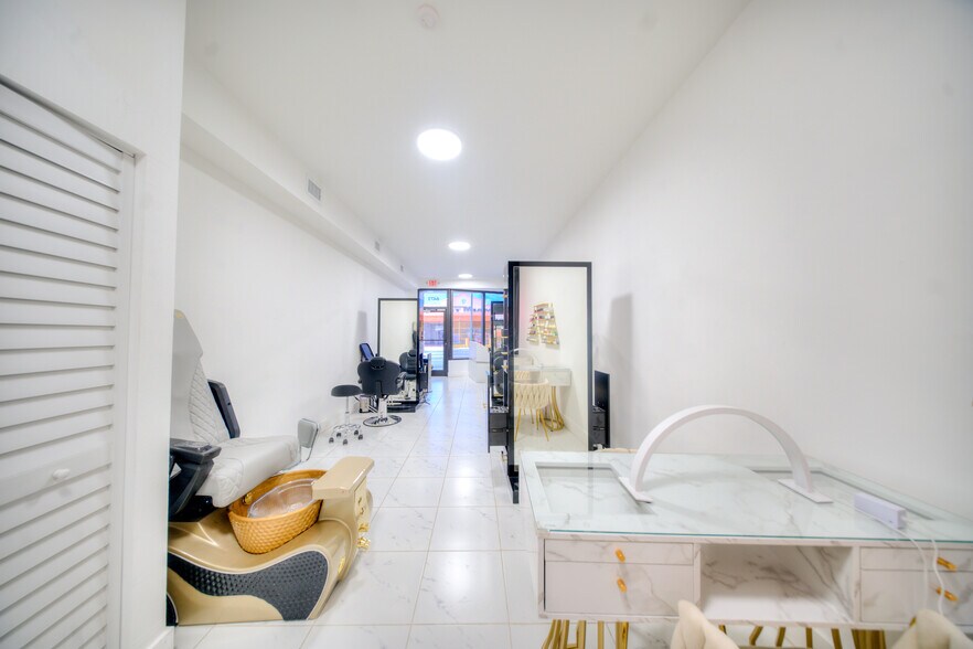 More Photos Of 6471 SW 8th St, West Miami General Retail For Sale