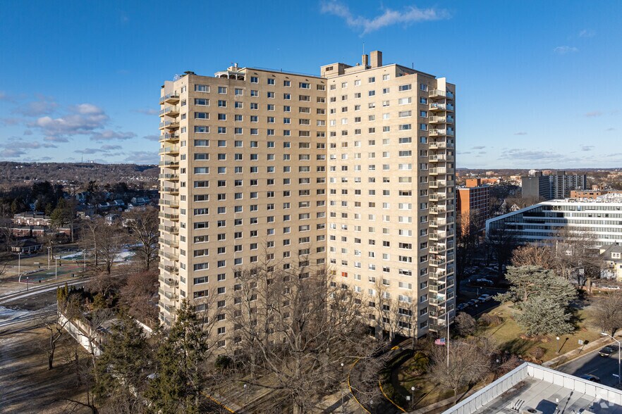 Primary Photo Of 377 S Harrison St, East Orange Apartments For Lease