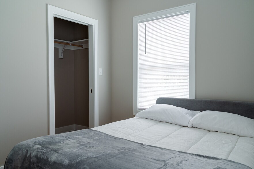 More Photos Of 3909 Winthrop Ave, Indianapolis Apartments For Sale