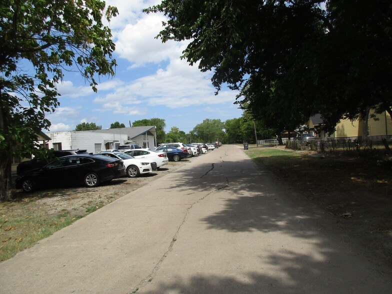 More Photos Of 2024 N Maplewood Ave, Tulsa Religious Facility For Sale