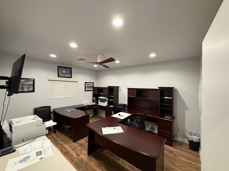 More Photos Of 2740 N Sunnyside Ave, Fresno Warehouse For Lease