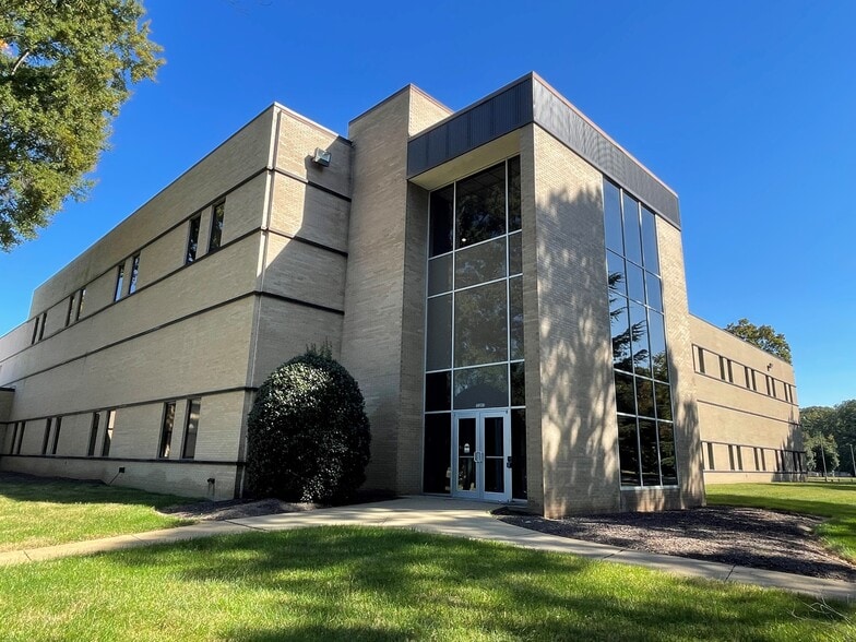 Primary Photo Of 13203 N Enon Church Rd, Chester Office For Lease