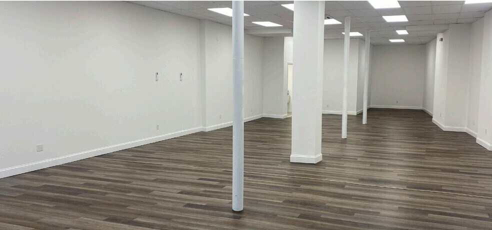 More Photos Of 46-48 W Main St, Riverhead Storefront Retail Residential For Sale