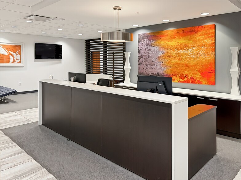 More Photos Of 1325 Avenue of the Americas, New York Coworking Space