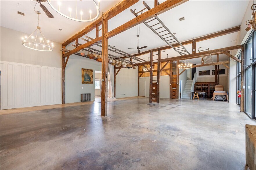 More Photos Of 80 Gravel Pike, Red Hill Office For Lease