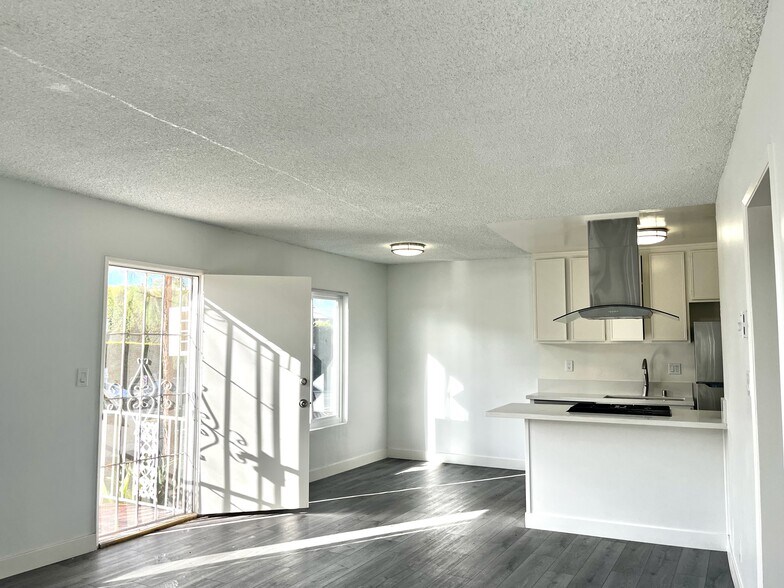 More Photos Of 3189 Cheviot Vista Pl, Los Angeles Apartments For Sale