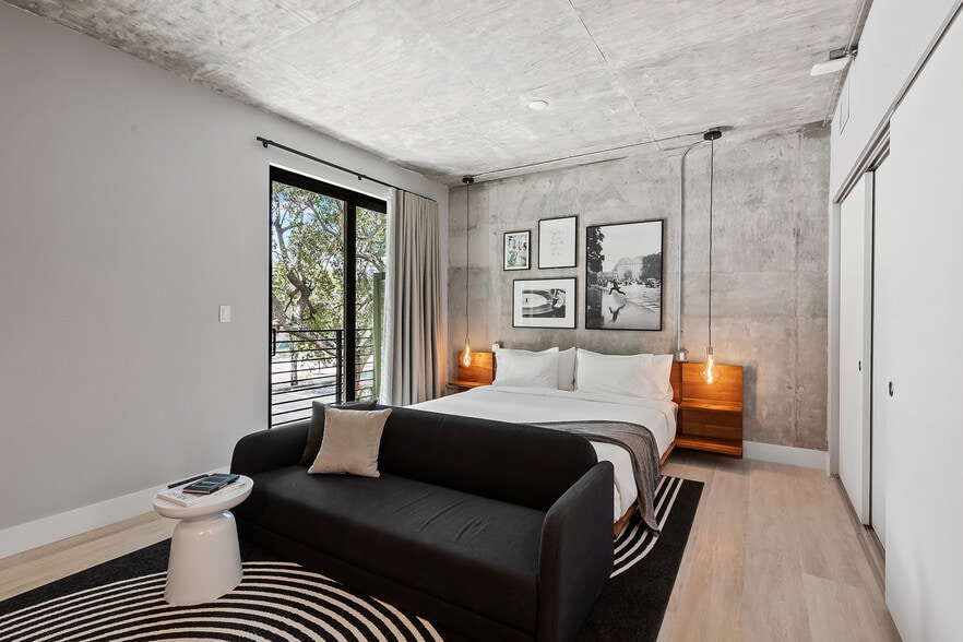 More Photos Of 637 NE 4th Ave, Fort Lauderdale Apartments For Sale