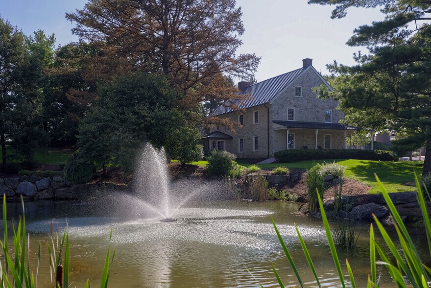 More Photos Of 711 Hartman Station Rd, Lancaster Office Residential For Lease