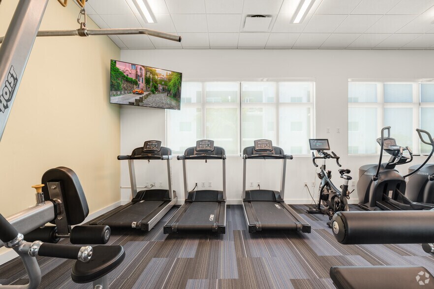 More Photos Of 1601 N Dixie Hwy, Lake Worth Apartments For Lease