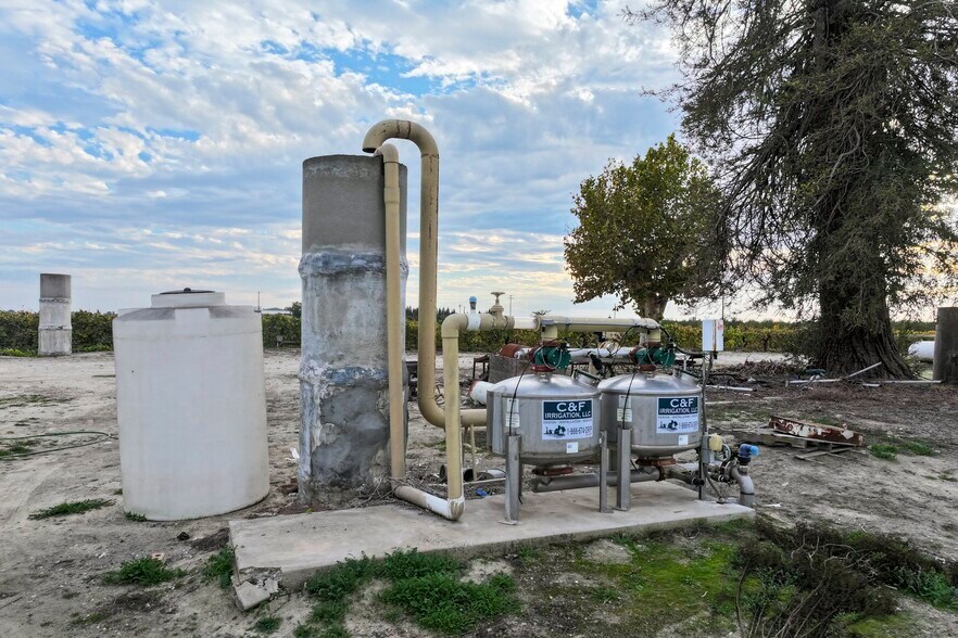 More Photos Of 11836 S Hughes Ave, Caruthers Specialty For Sale