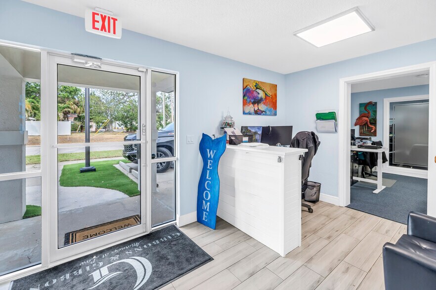 More Photos Of 5500 Central Ave, Saint Petersburg Office Residential For Sale