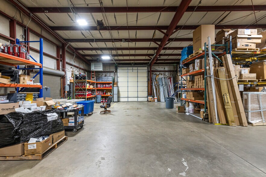 More Photos Of 4676 Jennings Ln, Louisville Warehouse For Lease