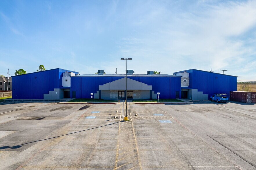 Primary Photo Of 120 MLK Industrial Blvd W, Lockhart General Retail For Sale