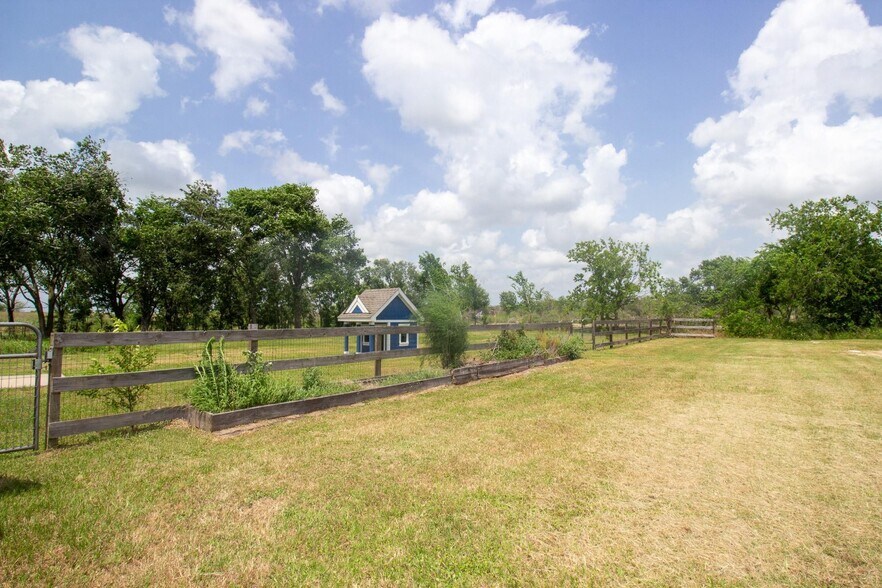 More Photos Of 11090 FM 359 Rd, Pattison Apartments For Sale