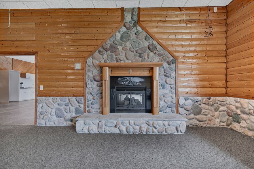 More Photos Of 14860 165th Ave, Becker Restaurant For Sale