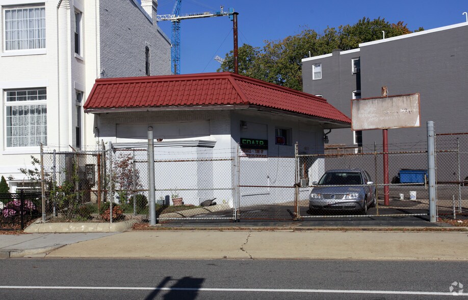 More Photos Of 601 Rhode Island Ave NW, Washington Auto Repair For Sale