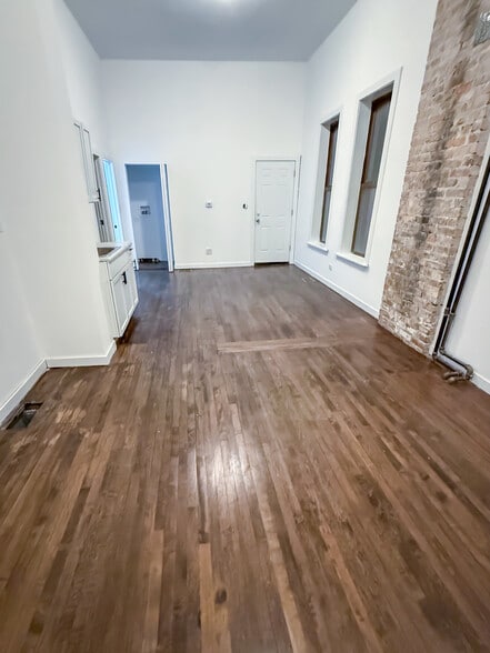 More Photos Of 8714 S Commercial Ave, Chicago Multifamily For Sale