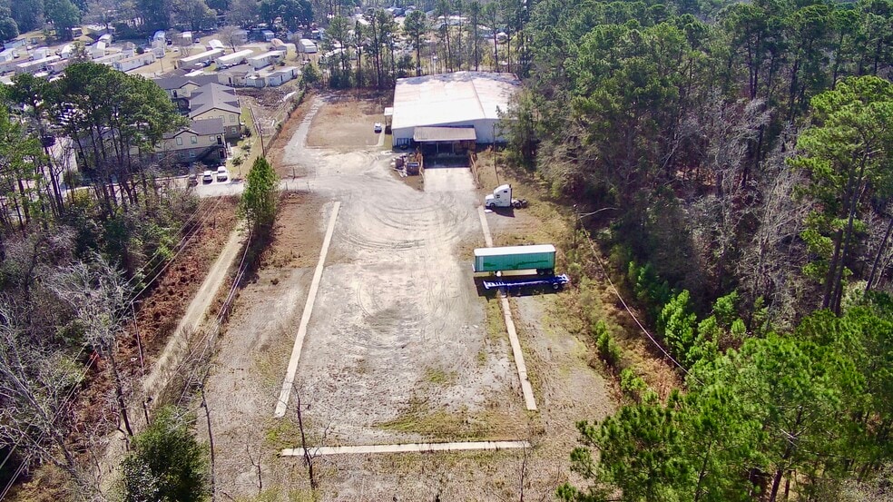 More Photos Of 111 Sparkman Dr, Garden City Warehouse For Lease