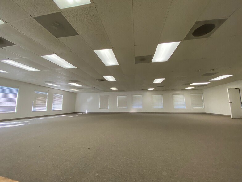 More Photos Of 6702 Inglewood Ave, Stockton Office For Lease