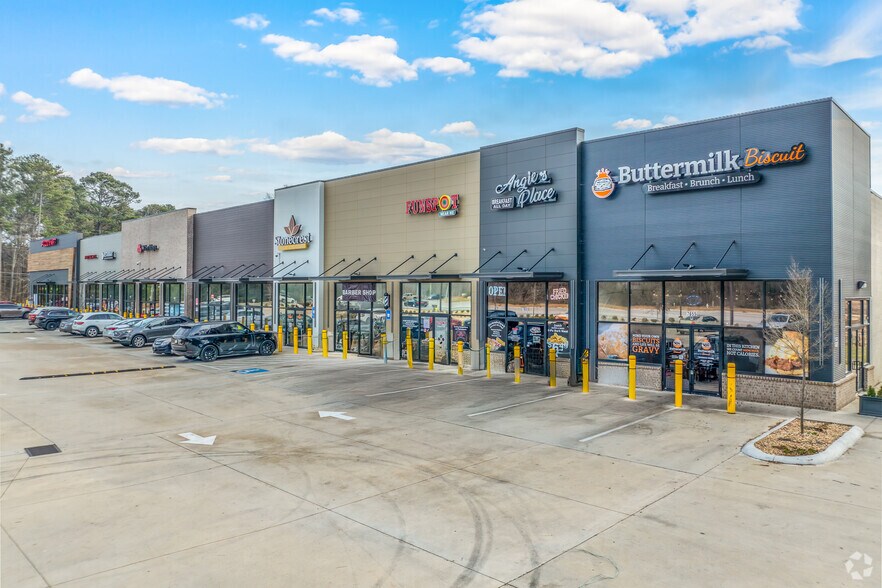 More Photos Of 7655 Mall Pky, Stonecrest Storefront For Lease